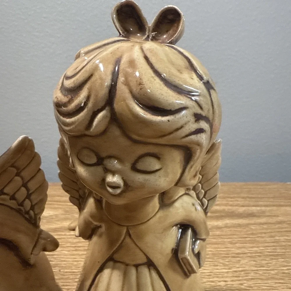 VTG 2 Kissing Boy & Girl Angels Glazed Ceramic Handcrafted Figurine Decor Whimsy